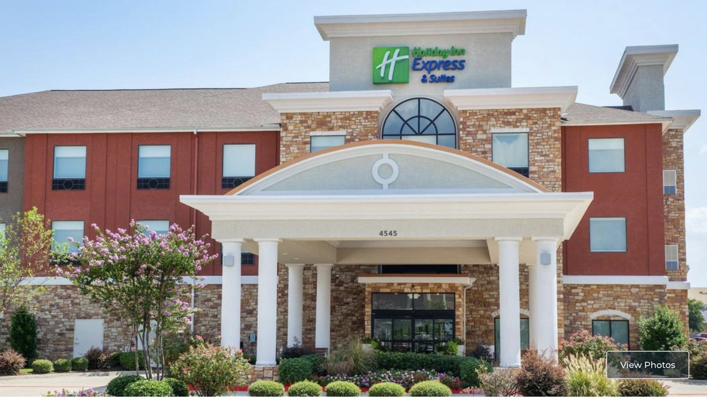 Holiday Inn Express and Suites Texarkana